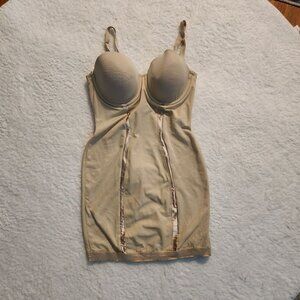 Maidenform Flexees Beige Slip with Built in Bra Women's 36C‎